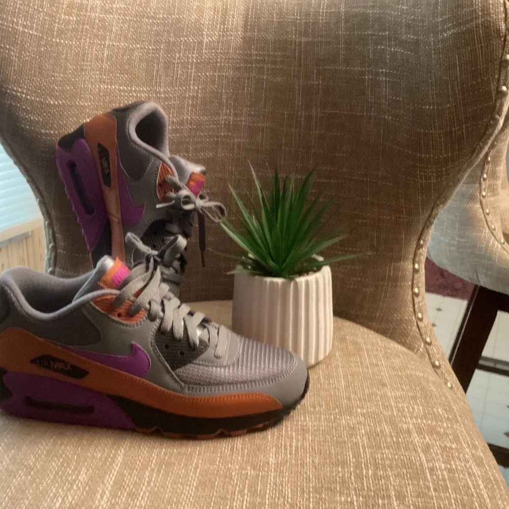 Nike - Picture 1 of 4